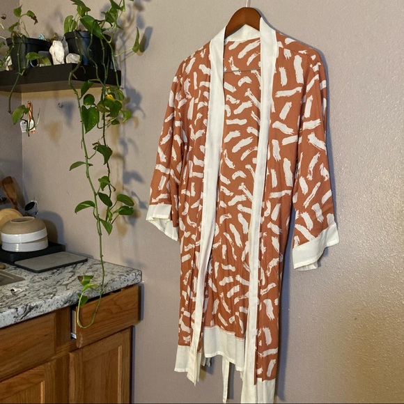 Orange & White Robe - Picture 3 of 5